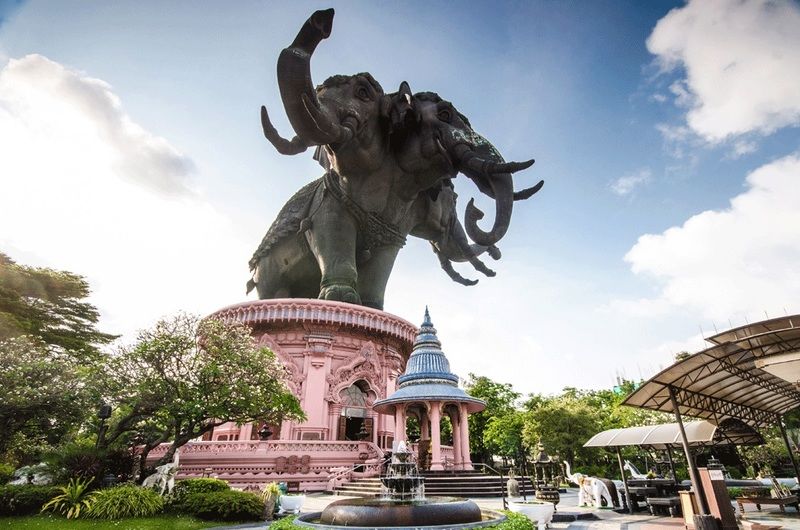 Clef Hotel - Sha Plus Bangkok Exterior photo